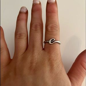 Size 7 Sterling Silver James Avery “E” Initial Ring